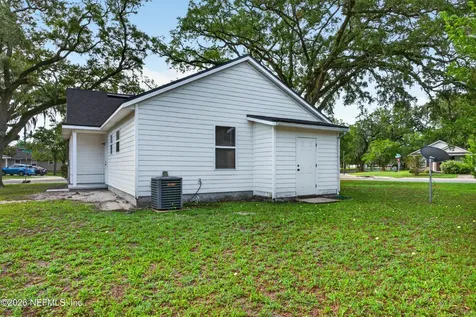 821 Oak Arbor Circle Jacksonville FL 32206