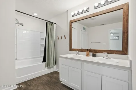 2660 Oak Stream Drive Green Cove Springs FL 32043