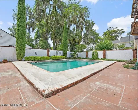 2722 White Oak Lane Jacksonville FL 32207
