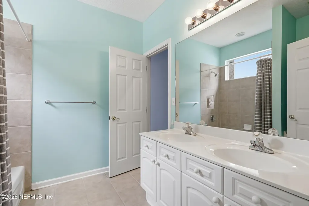 1252 N Burgandy Trail Jacksonville FL 32259