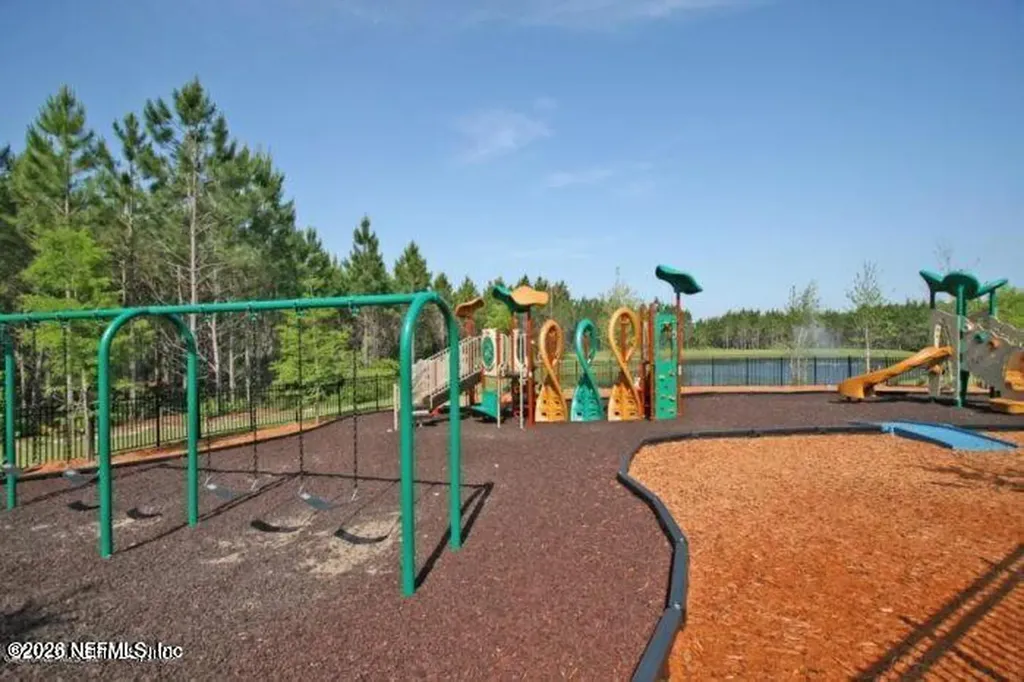 1252 N Burgandy Trail Jacksonville FL 32259