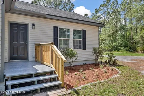 19 N Cocoa Avenue Middleburg FL 32068