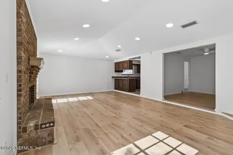 9761 Sharing Cross Drive Jacksonville FL 32257