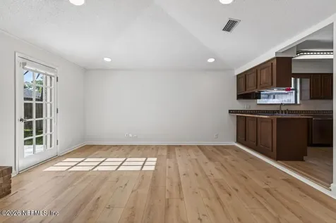 9761 Sharing Cross Drive Jacksonville FL 32257