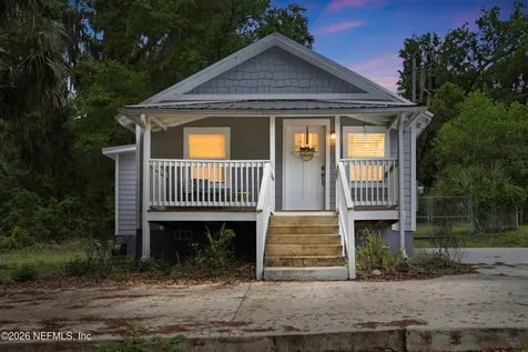 1210 S 12th Street Palatka FL 32177