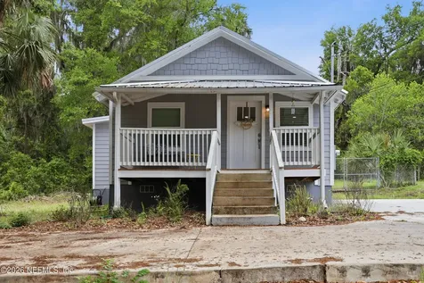 1210 S 12th Street Palatka FL 32177