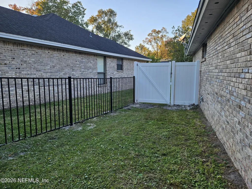7440 Secret Wood Trail Jacksonville FL 32216