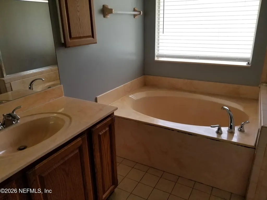 7440 Secret Wood Trail Jacksonville FL 32216