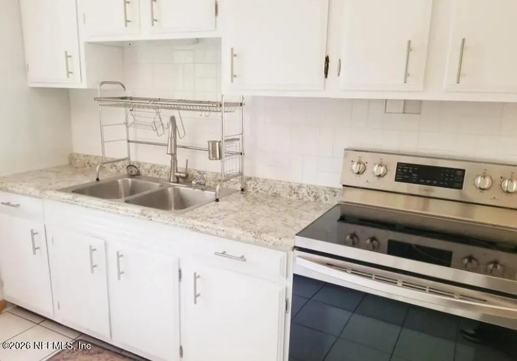 1888 Lake Disston Drive Bunnell FL 32110
