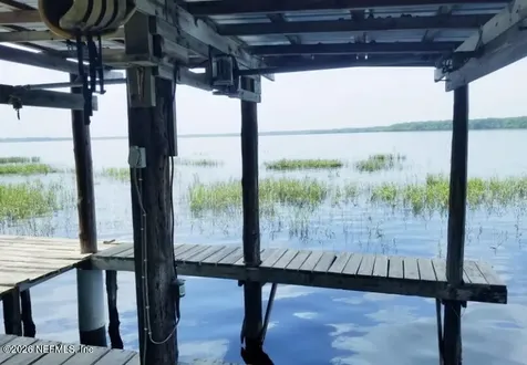 1888 Lake Disston Drive Bunnell FL 32110