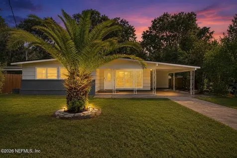 802 N Cypress Street Green Cove Springs FL 32043