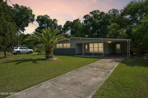 802 N Cypress Street Green Cove Springs FL 32043