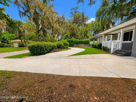 5774 Cedar Oaks Drive Jacksonville FL 32210