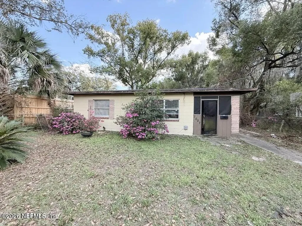 7007 Lucky Drive E Jacksonville FL 32208