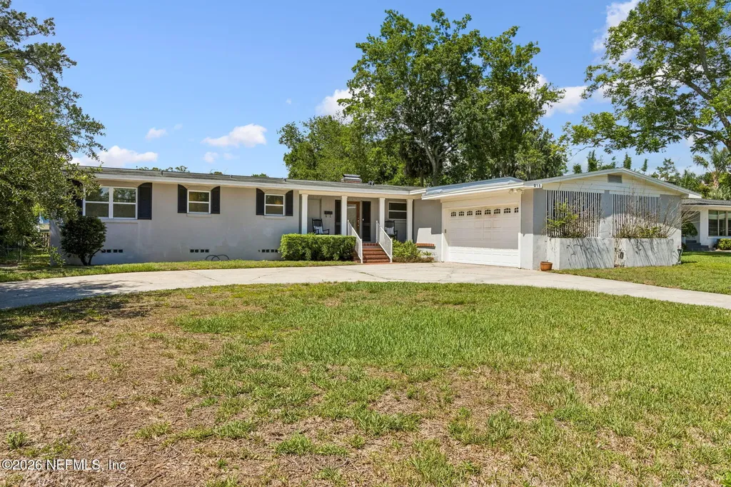 915 Old Grove Manor Jacksonville FL 32207