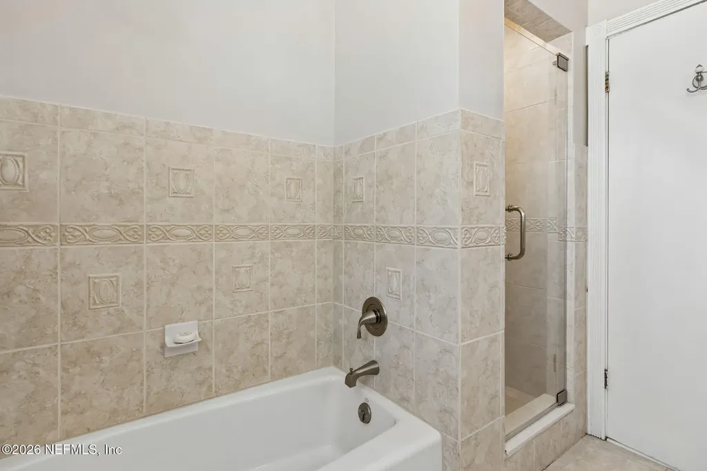 915 Old Grove Manor Jacksonville FL 32207