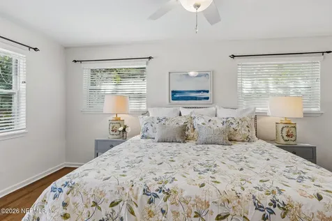 915 Old Grove Manor Jacksonville FL 32207