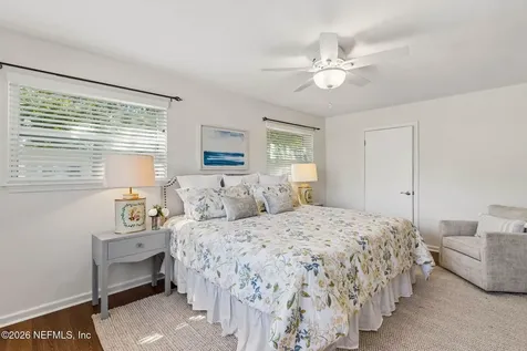915 Old Grove Manor Jacksonville FL 32207