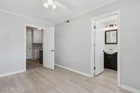 915 Old Grove Manor Jacksonville FL 32207