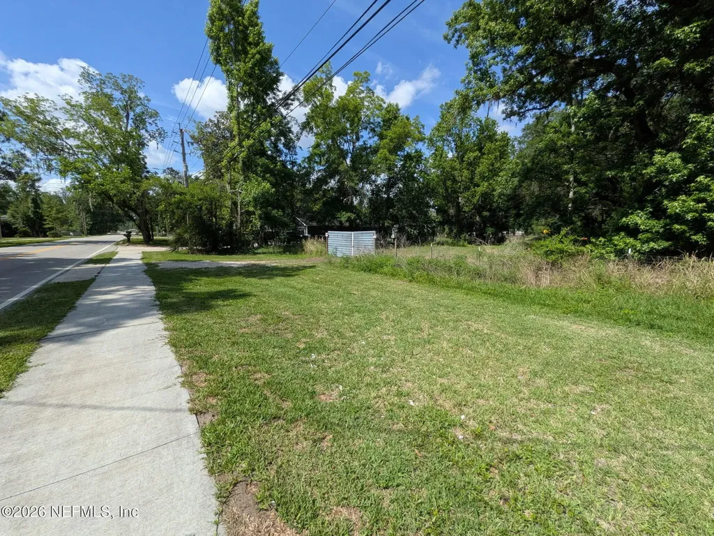 408 Chaffee Road N Jacksonville FL 32220