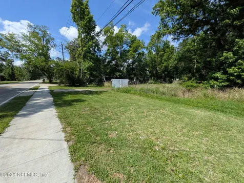 408 Chaffee Road N Jacksonville FL 32220