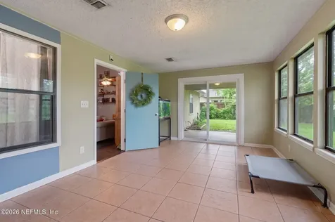 414 Shamrock S Jacksonville FL 32218