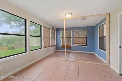 414 Shamrock S Jacksonville FL 32218