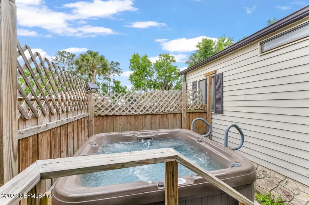 418 Cove Drive Satsuma FL 32189