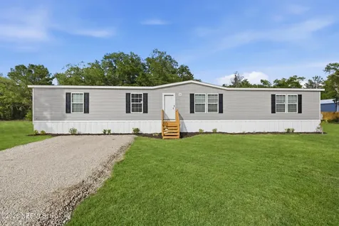 352 N County Road 315 Interlachen FL 32148