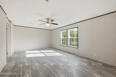 352 N County Road 315 Interlachen FL 32148