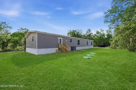 352 N County Road 315 Interlachen FL 32148
