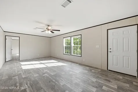 352 N County Road 315 Interlachen FL 32148