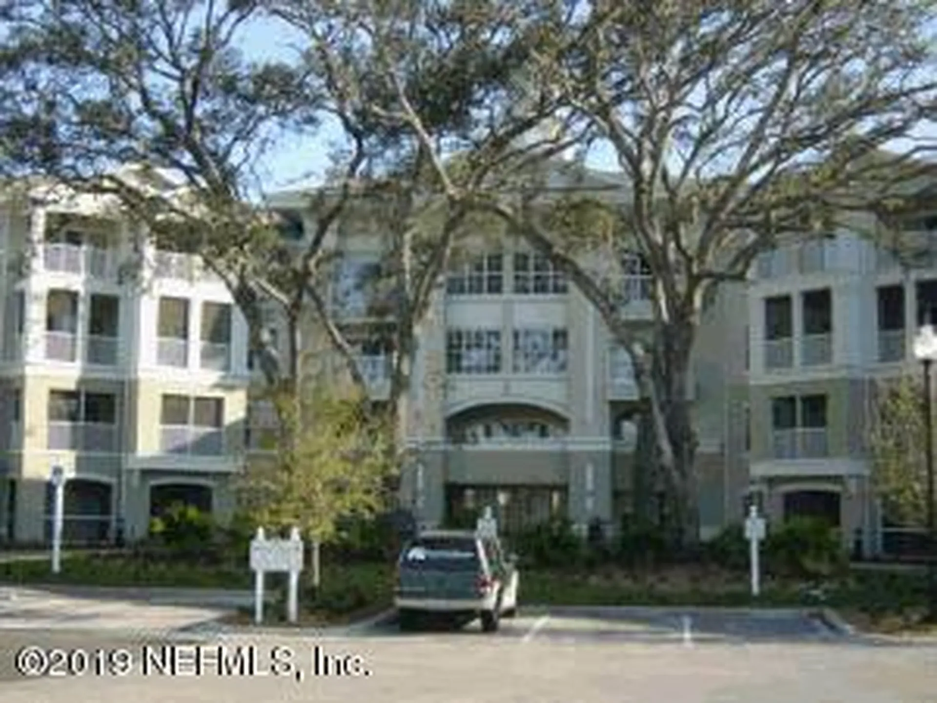 8290 Gate Parkway Jacksonville FL 32216
