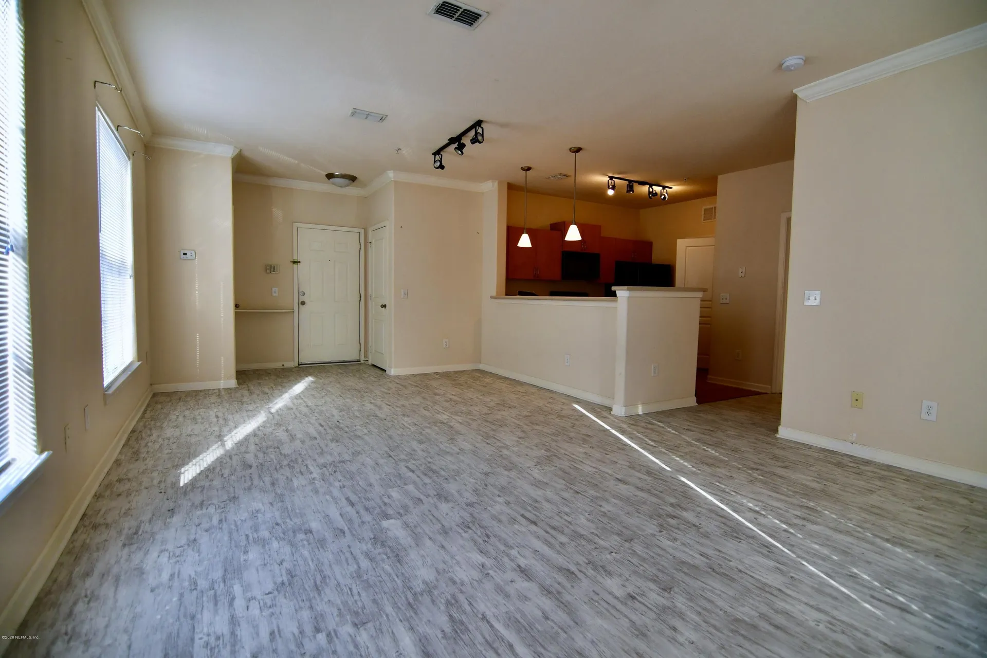 8290 Gate Parkway Jacksonville FL 32216
