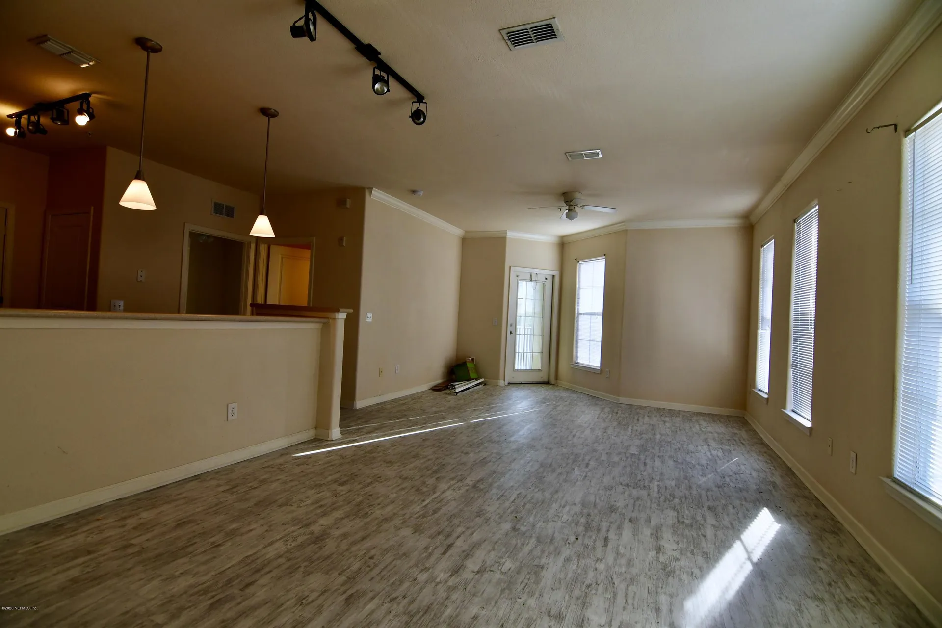 8290 Gate Parkway Jacksonville FL 32216