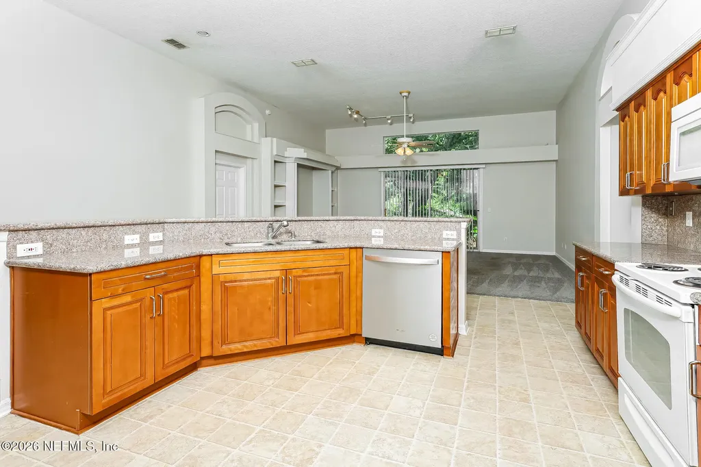 11516 Joliet Falls Lane Jacksonville FL 32258