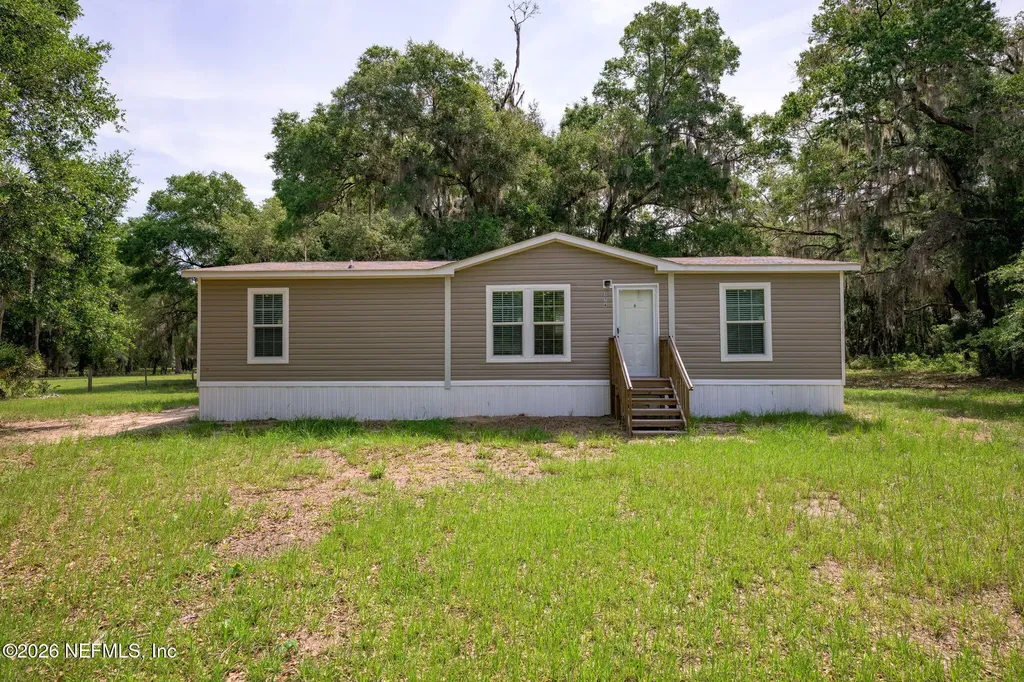 374 Sisco Road Pomona Park FL 32181