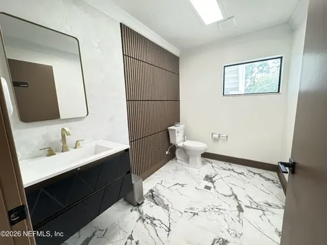 8421 Baymeadows Way Jacksonville FL 32256