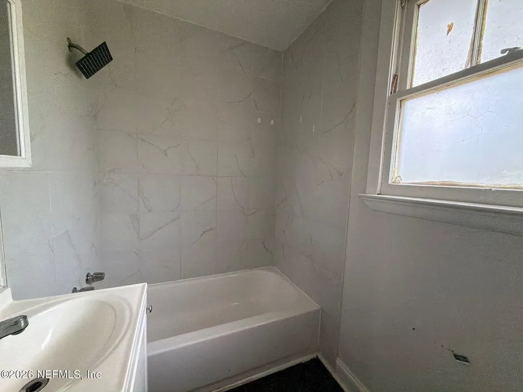 2052 W 17th Street Jacksonville FL 32209