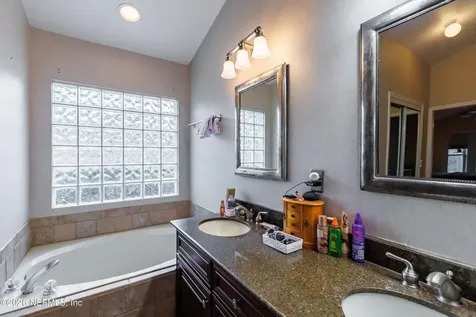 429 Twin Oaks Lane St. Johns FL 32259