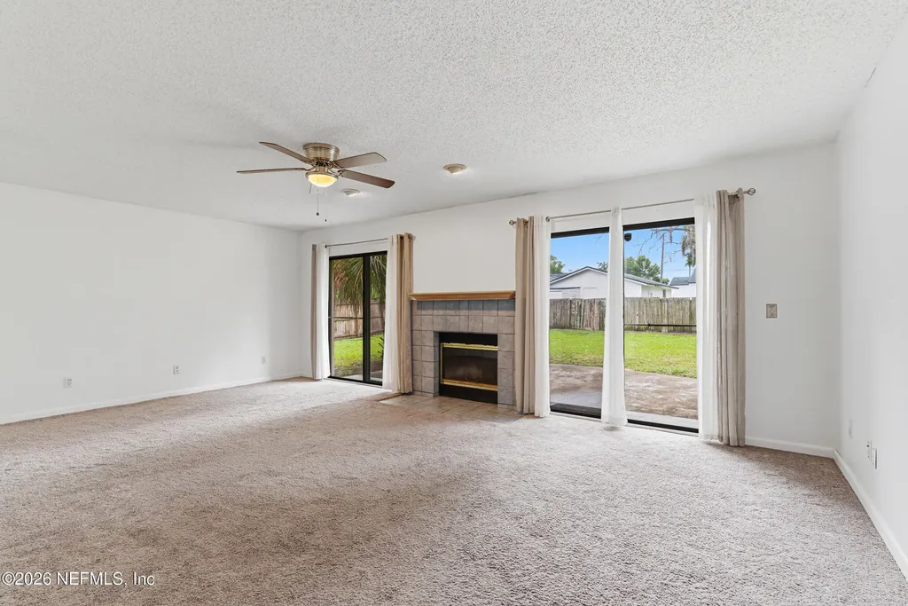 6104 Robbins Circle S Jacksonville FL 32211