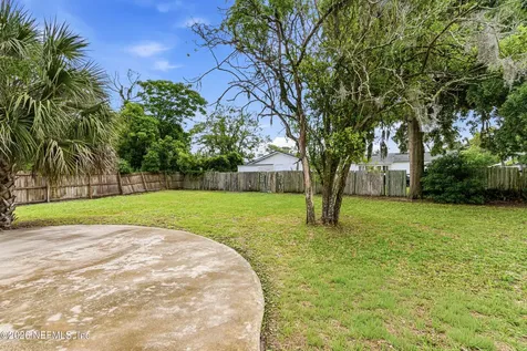 6104 Robbins Circle S Jacksonville FL 32211