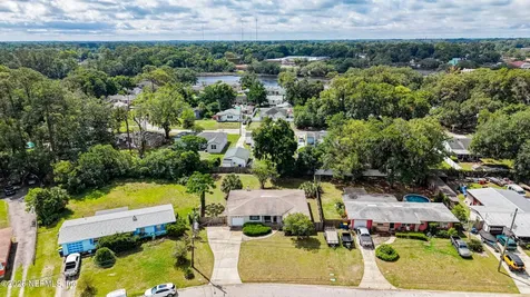 6104 Robbins Circle S Jacksonville FL 32211