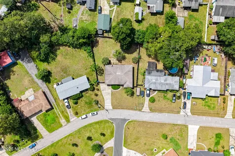 6104 Robbins Circle S Jacksonville FL 32211