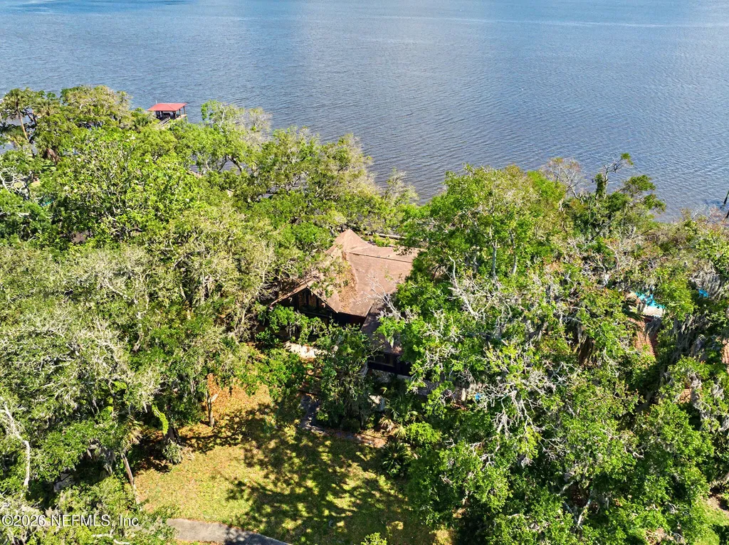5457 River Trail Road N Jacksonville FL 32277