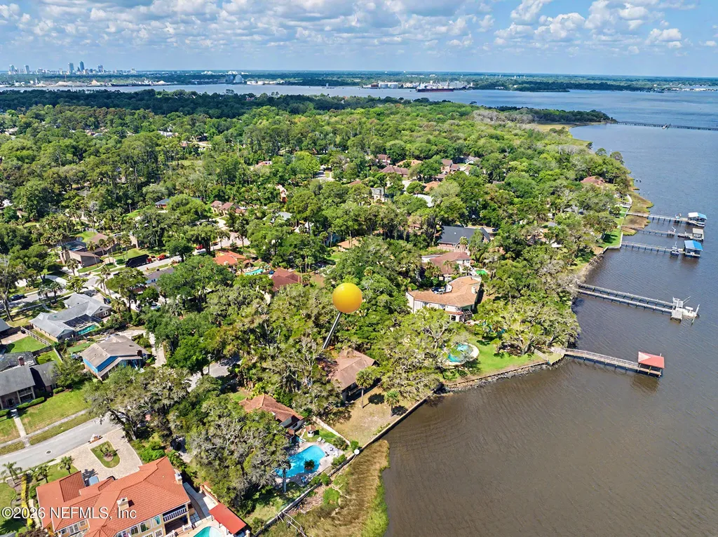 5457 River Trail Road N Jacksonville FL 32277
