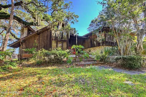 5457 River Trail Road N Jacksonville FL 32277