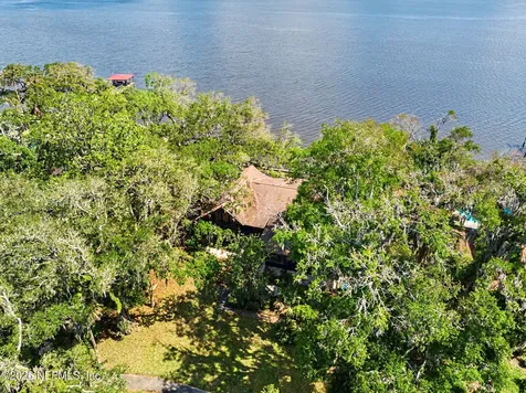 5457 River Trail Road N Jacksonville FL 32277