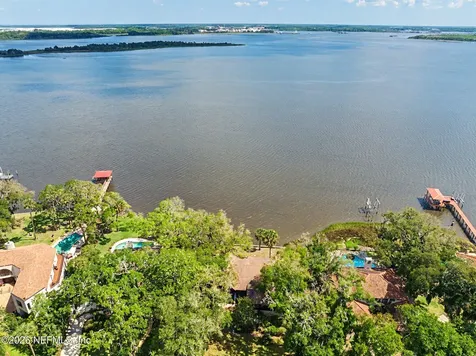 5457 River Trail Road N Jacksonville FL 32277