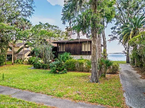 5457 River Trail Road N Jacksonville FL 32277